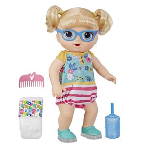 Baby Alive Step 'N Giggle - Muñeca de pelo rubio con zapatos iluminados, responde con más de 25 sonidos y frases, bebidas y mojados, juguete para niño