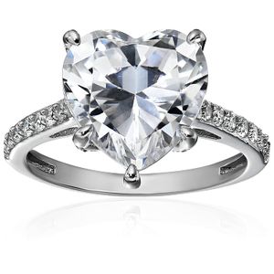Anillo de plata de ley chapado en platino, con detalles de circonita Swarovski.