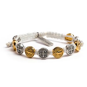 My San My Hero benedictina bendición pulsera – tono plateado y dorado medallas con tela a mano cordón blanco