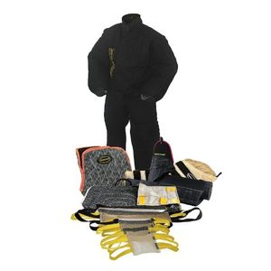 Dean & Tyler – Set de formación profesional Bundle Set para perros con 1 Gran Bite traje/1 tri-bite Sleeve/1 Francés, cubierta de lino/1 Hidden Funda/