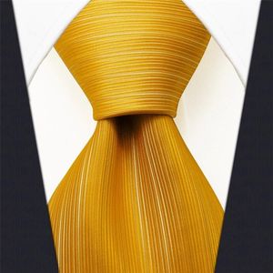 Intrepid Executive clóset accesorio, tela hecho a mano 100% Seda clásico de oro macizo corbata para hombre, cuello, (3.4" Necktie) en caja de regalo