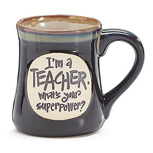 Taza de superpotencia con texto en inglés