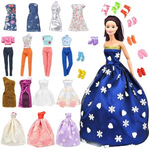 Montón de E-TING 15 artículos = 5 juegos moda casual desgaste ropa/conjunto con 10 pares zapatos para muñeca Barbie estilo al azar