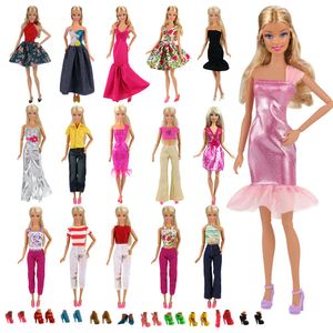 Artículos de Barwa lote 15 = 5 conjuntos moda Ropa Casual ropa/traje hecho a mano Vestido de fiesta con 10 pares de zapatos para la muñeca Barbie cump