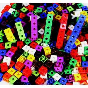 Cubos encajables de 0.75 pulgadas (100 unidades) de varios colores