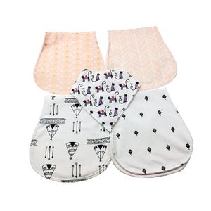Paños para bebé, pack de 4 + 1 baberos, absorbentes y suaves.