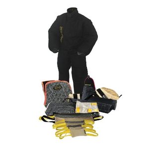 Dean & Tyler – 14-piece Formación Profesional Bundle Set para perros con 1 Gran Bite traje/1 tri-bite Sleeve/1 Francés, cubierta de lino/1 Hidden Fund
